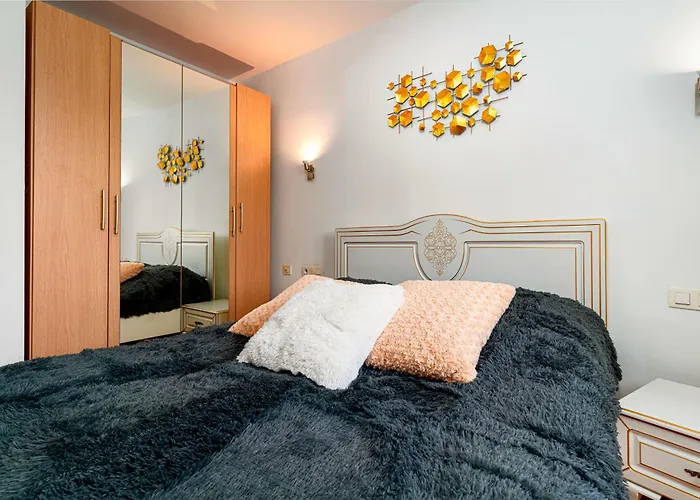 River Deluxe Suite